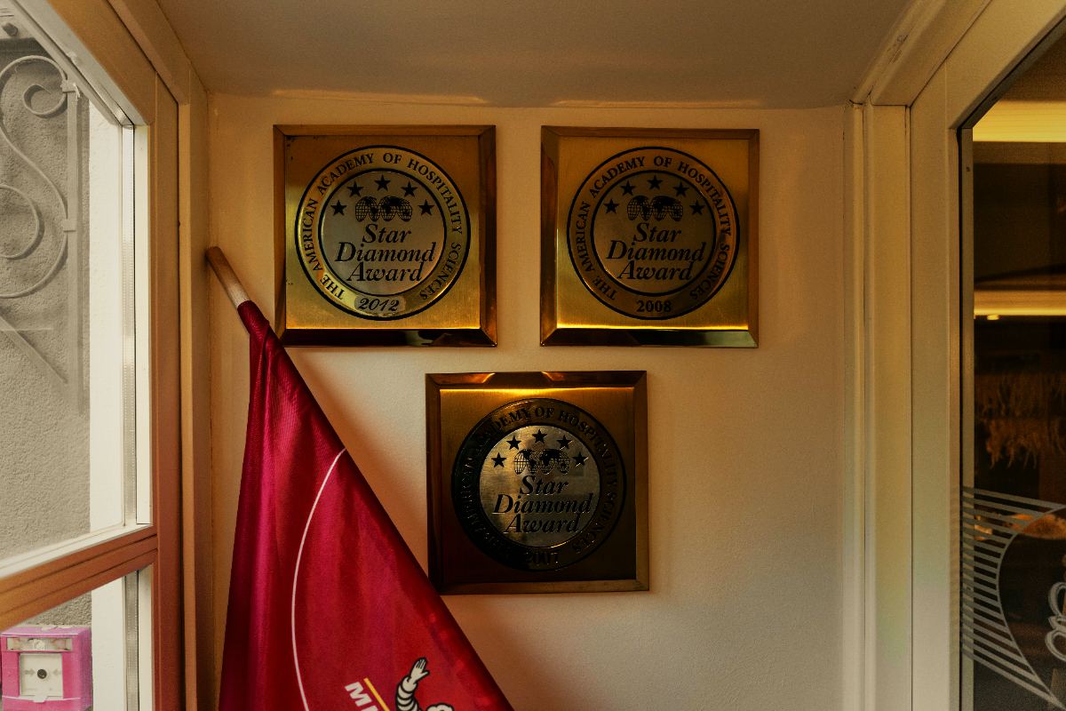 Wall of recognition: Michelin Selection, Gault & Millau
